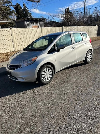 2015 Nissan versa note SV Image# 1