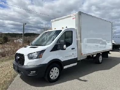 2023 Ford Transit 250 Cutaway Cube Van