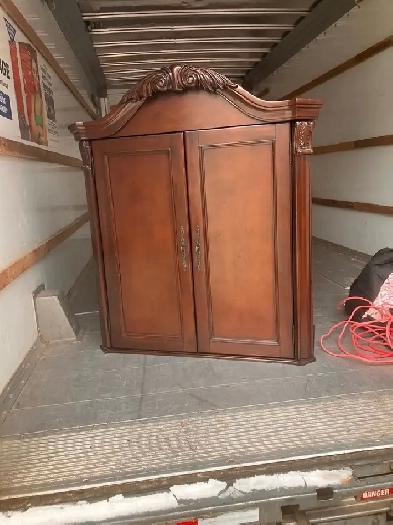 I’m offering junk removal pick up same day pick up 647-656-5701 Image# 1