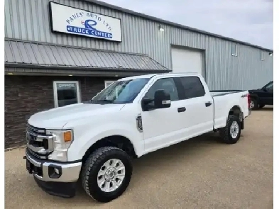 2022 Ford F250 Crew Cab 4X4 XLT 62L  Rebuilt Title