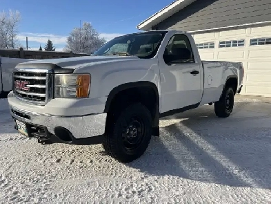 2013 4x4  SAFETIED GMC REG CAB PLOW TRUCK Image# 1