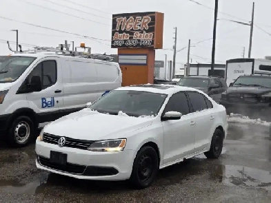 2014 Volkswagen Jetta COMFORTLINE, SEDAN, AUTO, 4 CYL, RUNS WELL Image# 1