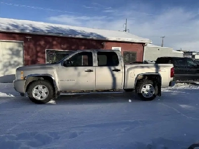 2008 Chevrolet Silverado 1500 LT2 Crew Cab 4WD Image# 1