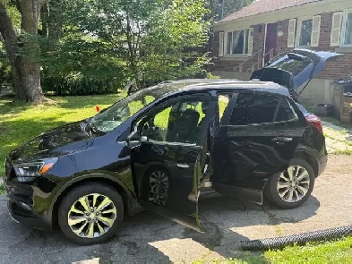 2017 Buick Encore Essence LOW MILAGE Image# 1