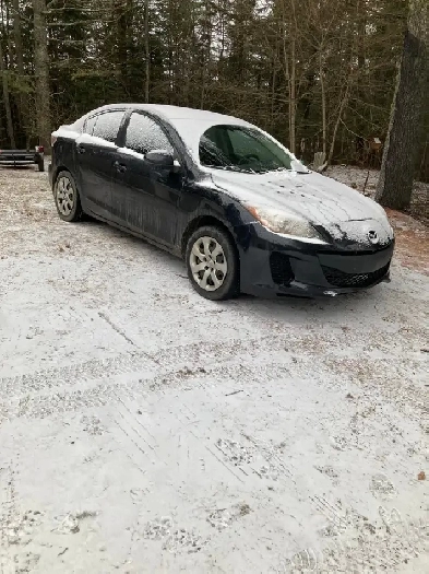 For sale Mazda car 2012 only 1500