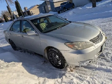 2002 Toyota Camry LE Image# 1
