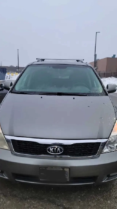 Kia sedona ex van for sale Image# 1