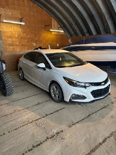 2017 Chev Cruze 6 speed standard Image# 1