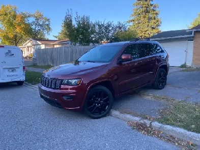 2018 grand Cherokee altitude Image# 1
