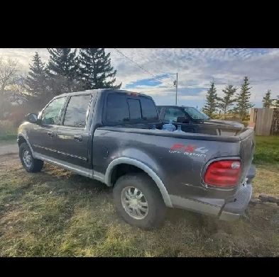 2003 Ford F150 Lariat Image# 1
