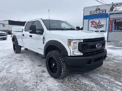 2022 Ford Super Duty F250 SRW Diesel Powerstroke Crew cab boit