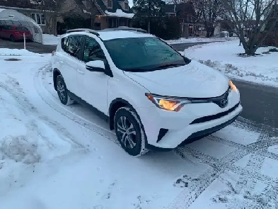 2017 RAV4 LE AWD  vendre