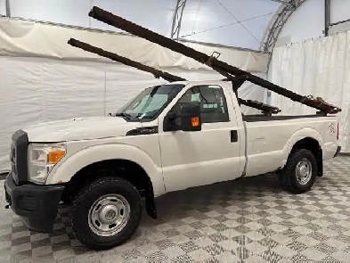 2014 Ford Super Duty F-250 SRW 4WD Reg Cab 137' XLT Image# 1