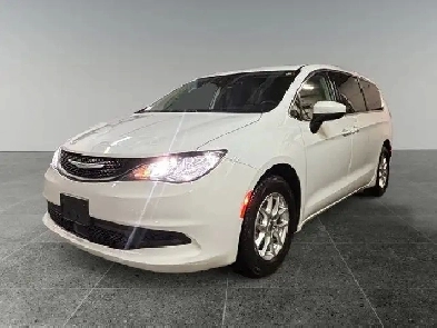 2023 Chrysler Grand Caravan SXT Image# 1