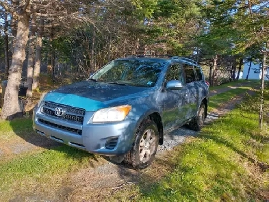 2010 Toyota Rav4  4X4  25L Auto trans 500000 OBO