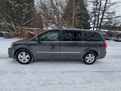 2016 Dodge Grand Caravan Crew Plus Remote Strat PSliding doors