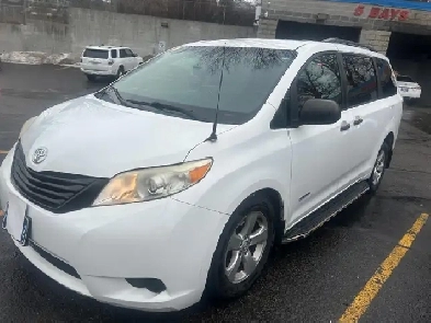 Toyota Sienna Van