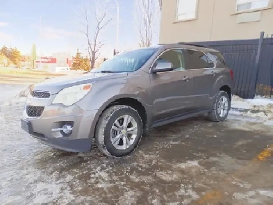 2011 Chevrolet Equinox clean leather interior with low mileage