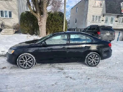 Volkswagen jetta 2015 a vendre avec 129000 kilomètres Image# 1