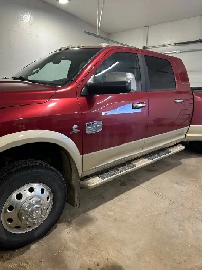 Mega cab dually Image# 1