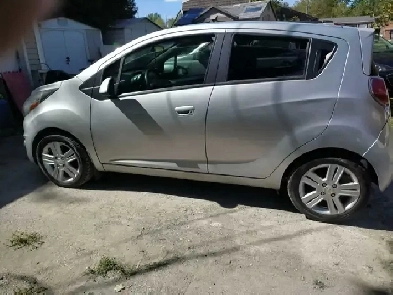 Auto SPARK grise 2013  vendre Chevrolet