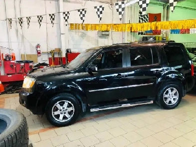 HONDA PILOT TOURING 4WD/8 PASS/TRÈS PROPRE TRÈS BONNE MÉCANIQUE Image# 1