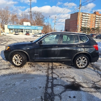 2013 BMW X3 xdrive28i awd, 2.0l 4cyl, drives and feels super smo Image# 1