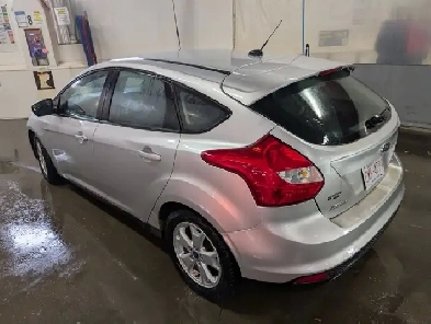 2012 Silver Ford Focus 4 DR hatchback