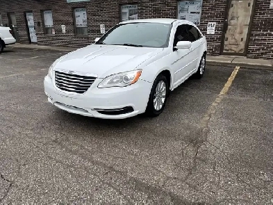 2013 Chrysler 200 LX FWD | Certified | 44 Dealer Service Records Image# 1