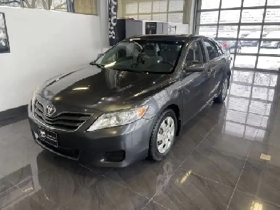 2010 Toyota Camry LE Image# 1