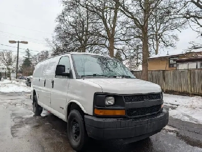 2006 Chevrolet Express Cargo Van 3500, heavy duty Express! 8 bol Image# 1