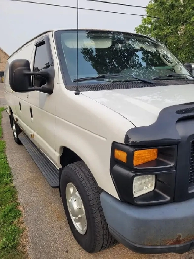 2012 Ford Econoline E-250 for sale Image# 1