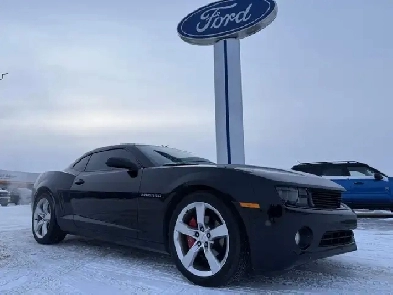 2013 Chevrolet Camaro 2LT / LOADED! / LEATHER! / 6SPD MANUAL! / Image# 1