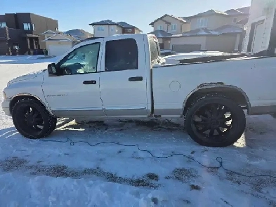 2004 dodge 1500 AWD Image# 1
