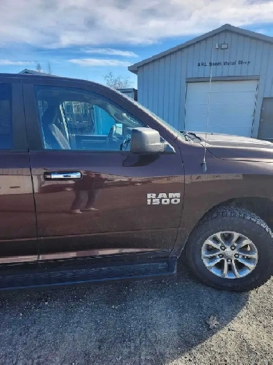 2015 Ram 1500  crew cab 4x4