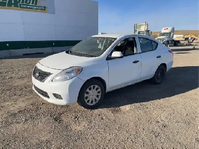 2013 Nissan Versa 1.6 SV 4dr Sedan Image# 1