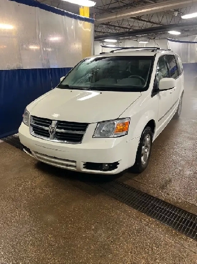 2010 dodge Grand Carven Se Image# 1