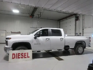 2025 Chevrolet Silverado 3500HD Crew Cab Long Box Diesel 4X4 Image# 1