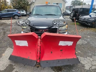 2004 GMC	Sierra 1500	Reg Cab 4WD SL/BOSS snow plow 8 Cylinder En Image# 1