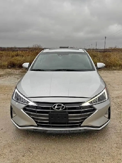 2019 Hyundai Elantra Essential Image# 1