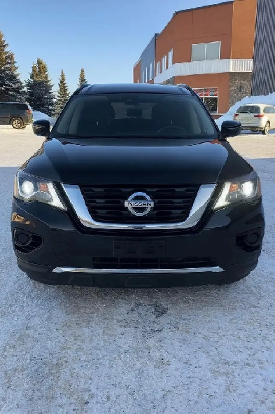 Nissan Pathfinder Platinum Midnight Edition Image# 1
