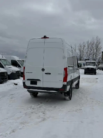 2021 MercedesBenz Sprinter 2500 144in WB