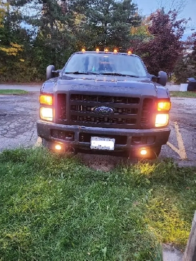 2008 Ford F350 Super Duty 4X4 Crew Cab Dually