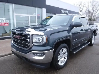 2017 GMC Sierra 1500 4WD Crew Cab Standard Box SLE for sale Image# 1