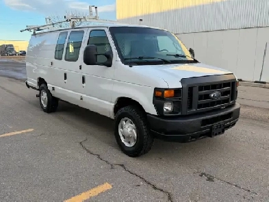 2009 Ford Econoline Cargo Van E-250 Ext Only 177.550kms, Clean Image# 1