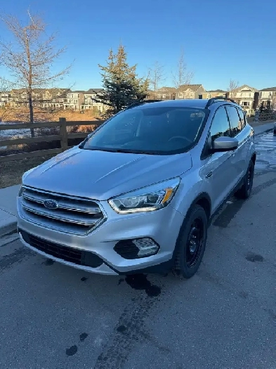 2017 Ford Escape SE with New Winter Tires Image# 1