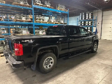 2015 GMC Sierra 4x4 211,700kms on it has a engine miss fire Image# 1