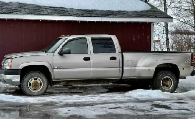 2003 Chev 3500HD Diesel Dually Truck Image# 1