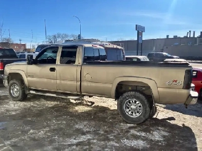 4x4 ~ 2005 Chevy Silverado LT 3500 ~ 8ft box SAFETIED Image# 1