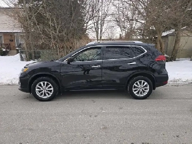 2017 Nissan Rogue AWD 4dr SV Panoramic Sunroof, Heated Seats, Re Image# 1